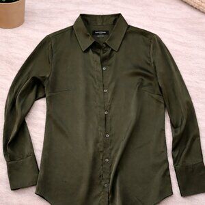 Banana Republic Women’s Silk Olive Green Button-Down Shirt